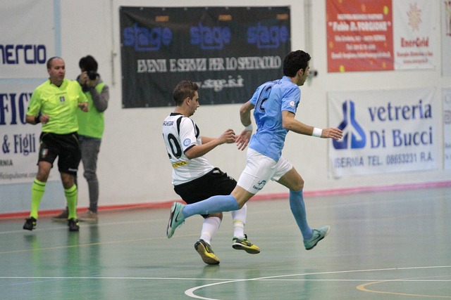 意甲第7輪AC米蘭1-2那不勒斯 吉魯破門難救主卡盧盧失良機.